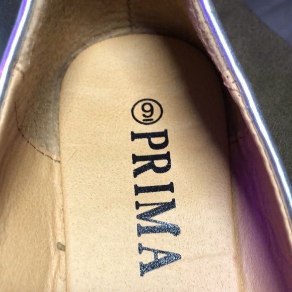 Women silver flat shoes 🥿. Size 9 gently used 2024 shoe fashion trends - Picture 5 of 5